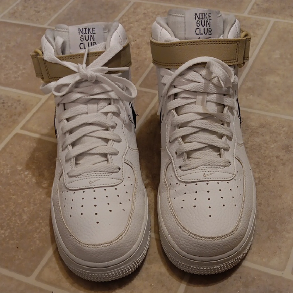 Nike Air Force 1 Sun Club Edition..White/Tan Colorway. Sz 11 Mens